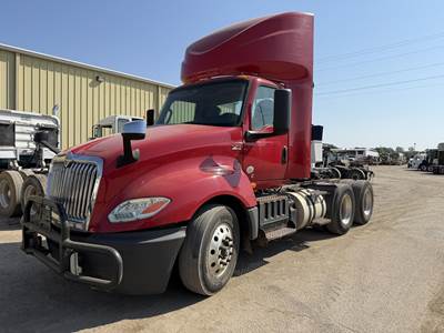 International LT Day Cab Truck - Cummins 450HP, 12 Speed Amt