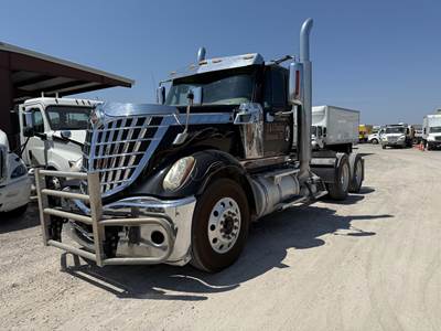 International LoneStar Day Cab Truck - Cummins 485HP, 10 Speed Manual