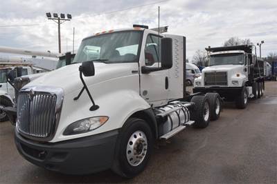 International RH Day Cab Truck - A26 450HP, Amt