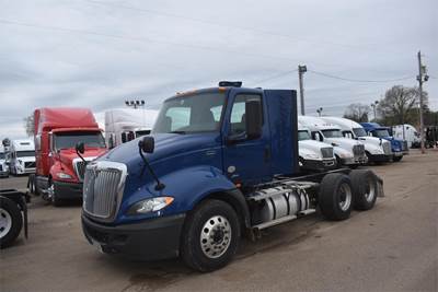 International RH Day Cab Truck - A26 450HP, Amt
