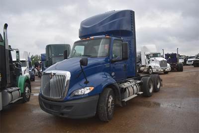 International RH Day Cab Truck - A26 450HP, Amt