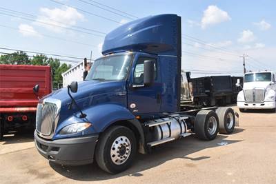 International RH Day Cab Truck - A26 450HP, Amt