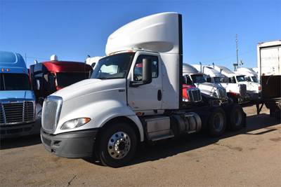 International RH Day Cab Truck - A26 450HP, 10 Speed Manual