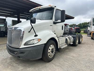 International RH Day Cab Truck - A26 450HP, 10 Speed Manual