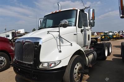 International TranStar 8600 Day Cab Truck - MAXXFORCE 13 450HP, 10 Speed Manual