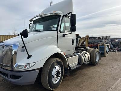 International TranStar 8600 Single Axle Day Cab Truck - 410HP, Automatic