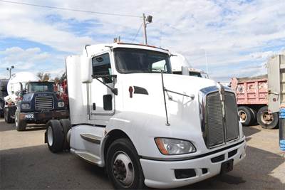 Kenworth T660 Single Axle Day Cab Truck - Cummins 400HP, 10 Speed Manual