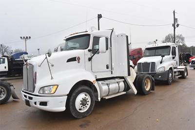Kenworth T660 Single Axle Day Cab Truck - Cummins 400HP, 10 Speed Manual