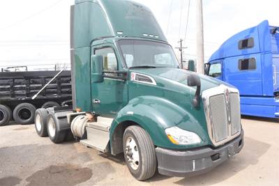 Kenworth T680 Day Cab Truck - Paccar 455HP, 12 Speed Amt