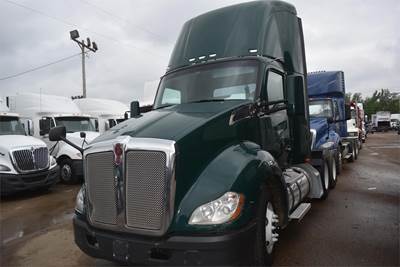Kenworth T680 Day Cab Truck - Paccar 455HP, 12 Speed Amt