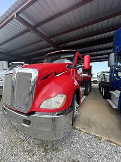 Kenworth T680 Day Cab Truck - Paccar 485HP, 10 Speed Manual