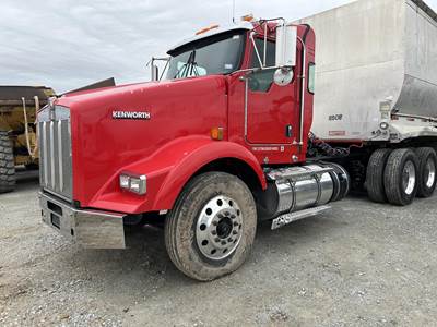 Kenworth T800 Day Cab Truck - Paccar 455HP, 10 Speed Manual