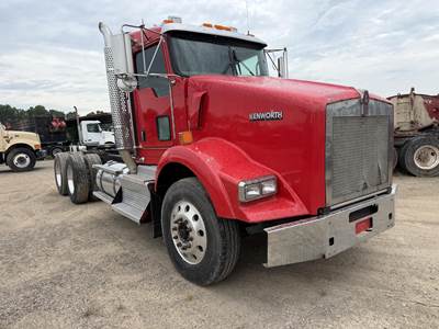 Kenworth T800 Day Cab Truck - Paccar 455HP, 10 Speed Manual