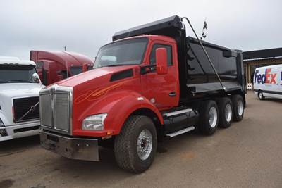Kenworth T880 Day Cab Truck - Paccar 430HP, 10 Speed Ultrashift Amt