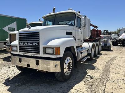 Mack CH613 Tri Axle Day Cab Truck - E7 427HP, 13 Speed Manual