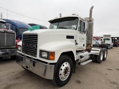 Mack CH613 Day Cab Truck - E7 427HP, 10 Speed Manual