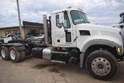 Mack Granite GU713 Day Cab Truck - MP8 425HP, 9 Speed Manual