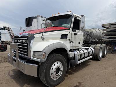 Mack Granite GU713 Day Cab Truck - 455HP, Automatic