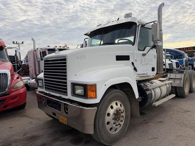 Mack Pinnacle CHU613 Day Cab Truck - MP8 445HP, 13 Speed Manual
