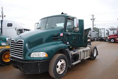 Mack Pinnacle CXU612 Single Axle Day Cab Truck - MP-7 395HP, 10 Speed Manual