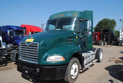 Mack Pinnacle CXU612 Single Axle Day Cab Truck - MP-7 395HP, 10 Speed Manual