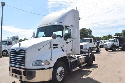 Mack Pinnacle CXU612 Single Axle Day Cab Truck - MP7 395HP, 10 Speed Manual