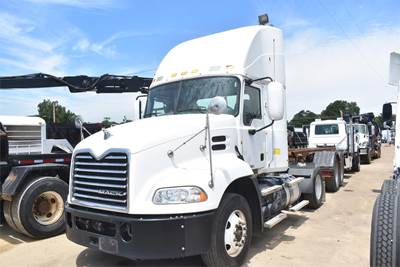 Mack Pinnacle CXU612 Single Axle Day Cab Truck - MP7 395HP, 10 Speed Manual