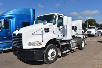 Mack Pinnacle CXU612 Single Axle Day Cab Truck - MP7 395HP, 10 Speed Manual