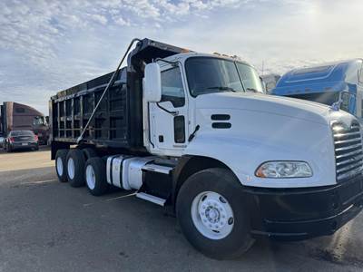 Mack Pinnacle CXU612 Single Axle Day Cab Truck - MP7 395HP, 10 Speed Manual