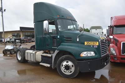 Mack Pinnacle CXU612 Single Axle Day Cab Truck - MP7 395HP, 12 Speed M Drive Amt