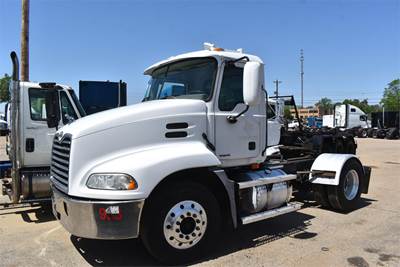 Mack Vision CXN612 Single Axle Day Cab Truck - AC380 380HP, 10 Speed Manual