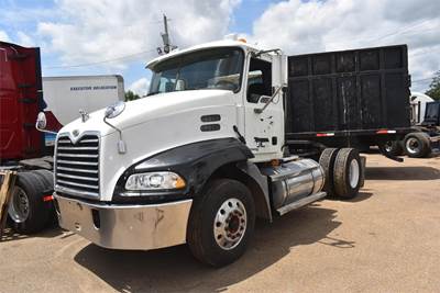 Mack Vision CXN613 Single Axle Day Cab Truck - 370HP, 10 Speed Manual