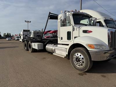 Peterbilt 337 Single Axle Day Cab Truck - Paccar 300HP, Automatic