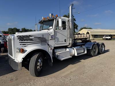 Peterbilt 367 Day Cab Truck - Paccar 455HP, 10 Speed Manual