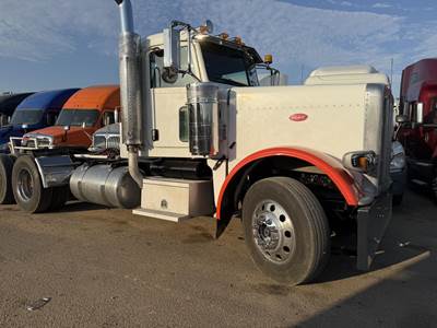 Peterbilt 388 Day Cab Truck - Caterpillar 475HP, 10 Speed Manual