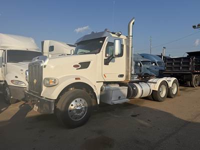 Peterbilt 567 Day Cab Truck - Paccar 455HP, 10 Speed Ultrashift Amt