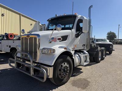 Peterbilt 567 Day Cab Truck - Paccar 455HP, Amt