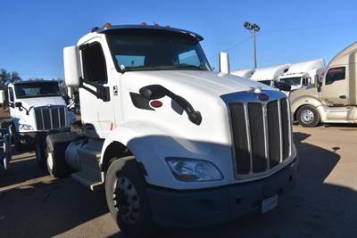 Peterbilt 579 Day Cab Truck - Paccar 455HP, 12 Speed Ultrashift Amt