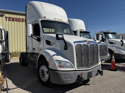Peterbilt 579 Single Axle Day Cab Truck - Cummins 400HP, 10 Speed Ultrashift Amt