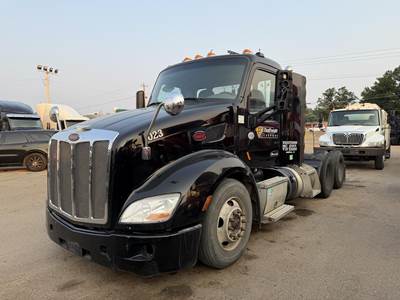 Peterbilt 579 Day Cab Truck - Cummins 450HP, 10 Speed Manual
