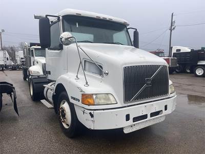 Volvo VNM42T200 Single Axle Day Cab Truck - D12 365HP, 10 Speed Manual