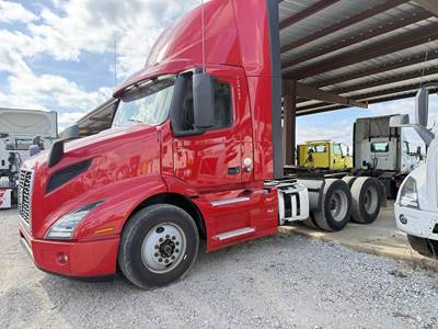 Volvo VNR64T300 Day Cab Truck - D13 405HP, 12 Speed I Shift Amt