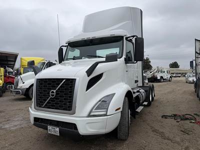 Volvo VNR64T300 Day Cab Truck - D13 405HP, 12 Speed I Shift Amt