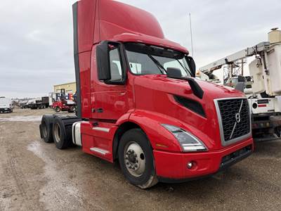 Volvo VNR64T300 Day Cab Truck - D13 405HP, 12 Speed I Shift Amt