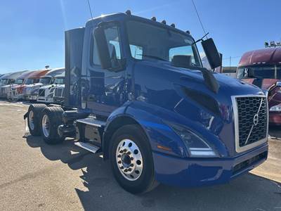 Volvo VNR64T300 Day Cab Truck - D13 405HP, 12 Speed I Shift Amt