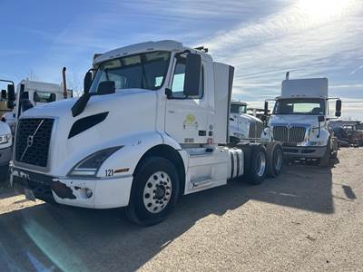 Volvo VNR64T300 Day Cab Truck - D11 425HP, 12 Speed I Shift Amt