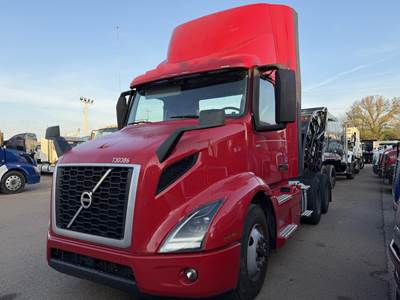 Volvo VNR64T300 Day Cab Truck - D13 405HP, 12 Speed I Shift Amt