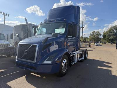 Volvo VNR64T300 Day Cab Truck - D13 405HP, 12 Speed I Shift Amt