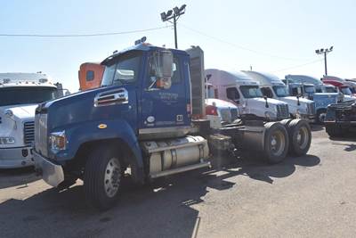 Western Star 4700 Day Cab Truck - Detroit 470HP, 10 Speed Manual