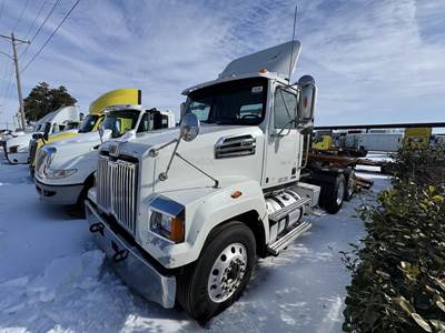 Western Star 4700 Day Cab Truck - Detroit 470HP, 10 Speed Amt